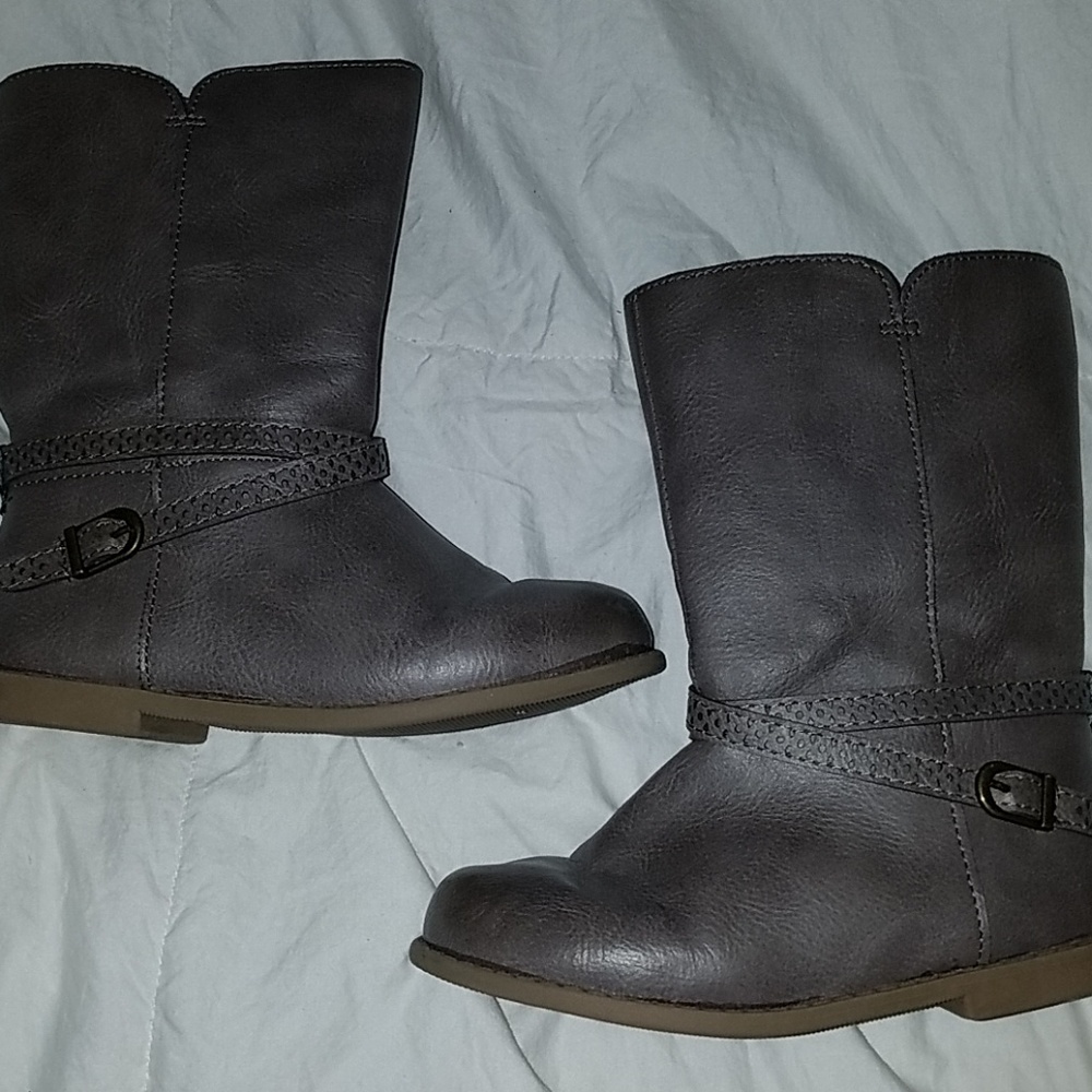 Girls gray boots